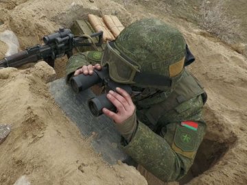 «На кордоні перебуває сім батальйонів ЗС Білорусі. Прямий військовий наступ малоймовірний»,  – розвідка
