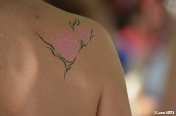 У Луцьку наречені вийшли на парад. ФОТО