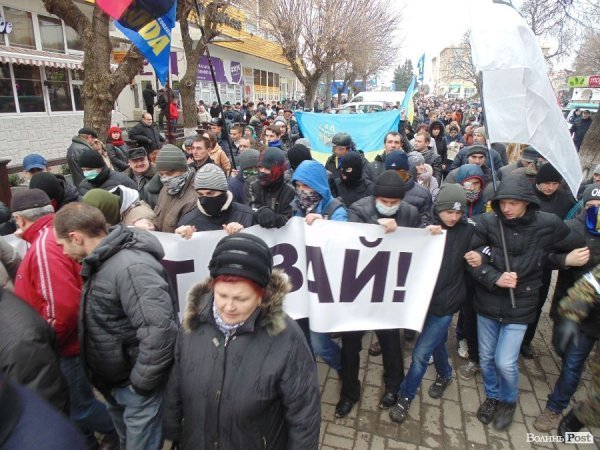 Майдан у Луцьку: Віче і хода на ДПЗ. ФОТО