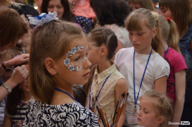 Діти наших Героїв: у «ПортСity» розважали дітей волинських атовців