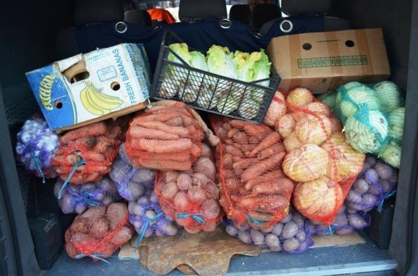 Волинські фермери зібрали харчі для «Правого сектору». ФОТО