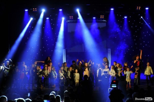 Концерт на «Міс принцеса України» в Луцьку: «А.Р.М.І.Я.», «Дзідзьо», діти