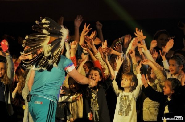 Концерт на «Міс принцеса України» в Луцьку: «А.Р.М.І.Я.», «Дзідзьо», діти