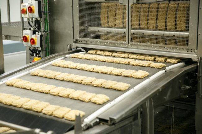 На Волині почали виготовляти вермішель швидкого приготування. ФОТО