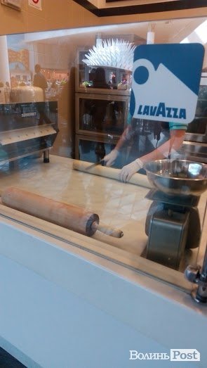 Київ - місто мрій та фаст-фудів. ФОТО