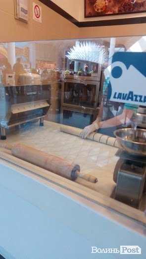 Київ - місто мрій та фаст-фудів. ФОТО