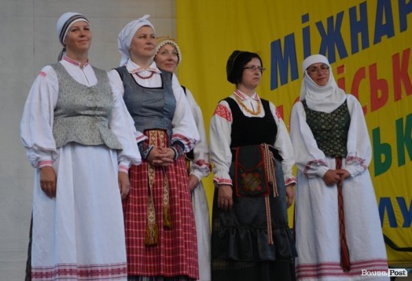 «Поліське літо з фольклором» розпочали у Луцькому замку. ФОТО