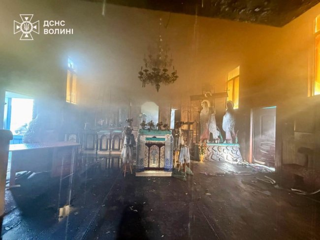 На Волині горіла деревʼяна церква