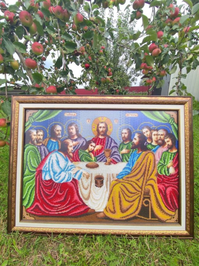 Рукодільниця з Волині вишиває бісером рушники та ікони, які замовляють з усієї країни 