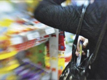 У луцькому супермаркеті дві жінки затіяли дебош