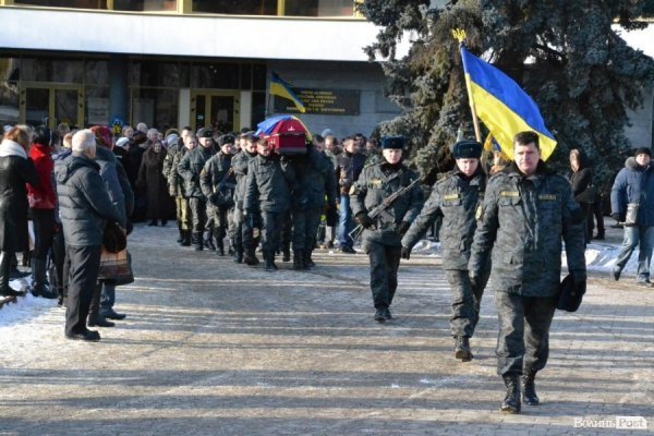 Лучани провели в останню путь бійця Нацгвардії. ФОТО