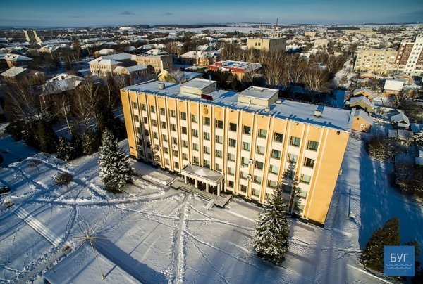 Засніжений Нововолинськ показали з висоти пташиного польоту