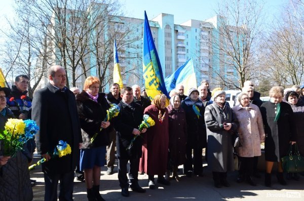 Лучани вшанували пам'ять В'ячеслава Чорновола. ФОТО 