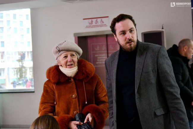 У «Промені» пенсіонери безкоштовно переглянули сімейний фільм 