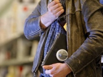 У Луцьку на крадіжці краму на 2 тисячі спіймали 11-річну дівчинку
