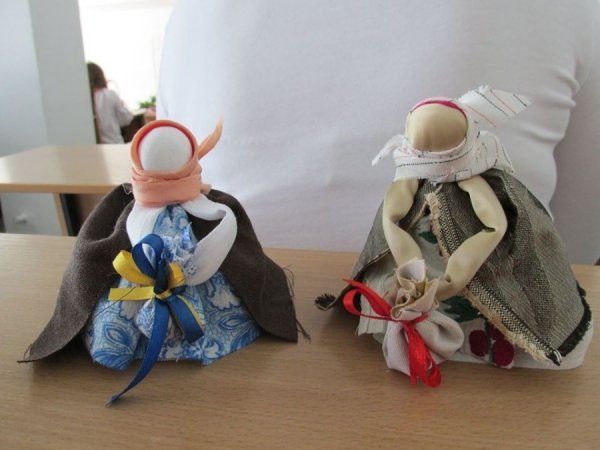 Луцькі студенти підготували подарунки бійцям. ФОТО