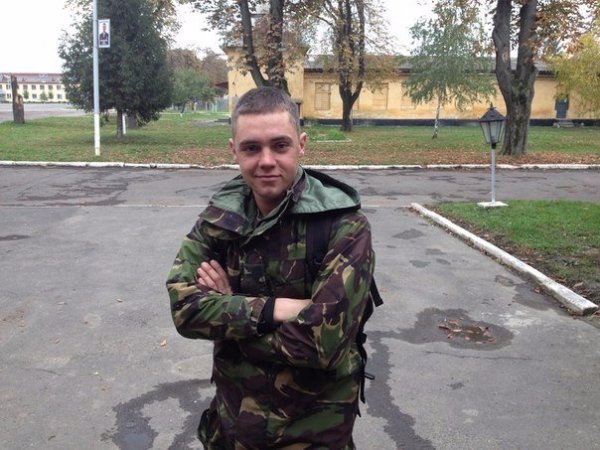 Денис Чабанчук, 23 роки, старший лейтенант, 128 бригада. Замерз у дебальцевському котлі...