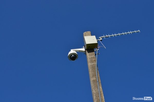 Є світильник 