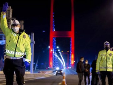 У Туреччині посилюють карантин 