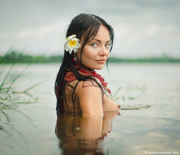 Інтернет «порвала» українська етнічна еротика. ФОТО