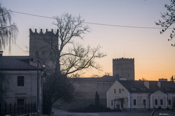 Весняний світанок у Луцьку. ФОТО