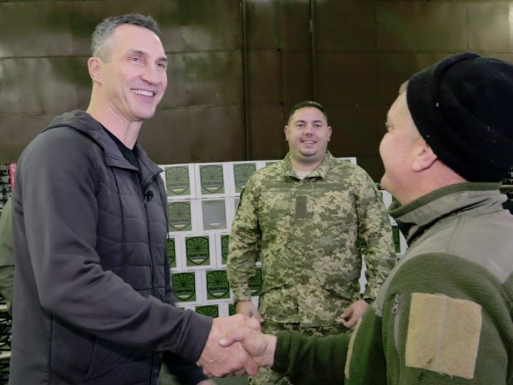 72 бригада, яка захищає Покровськ, отримала велику партію дронів від Володимира Кличка та «Української команди»