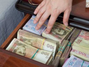 Розповіли, кому спершу підніматимуть пенсію