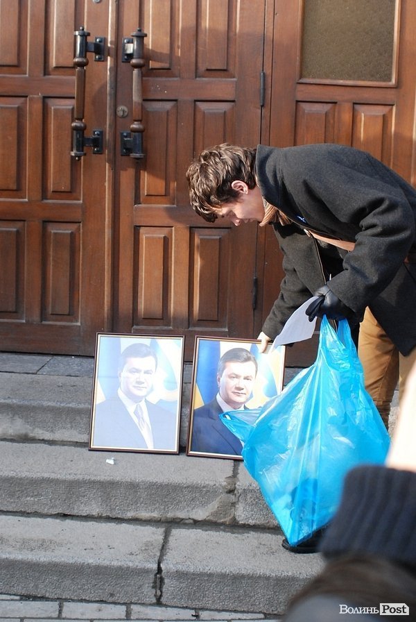 У Луцьку - пікет прокуратури. ФОТО