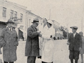 Із квестами і танцями: як у Луцьку у 30-х роках проходили акції Червоного Хреста. РЕТРОФОТО