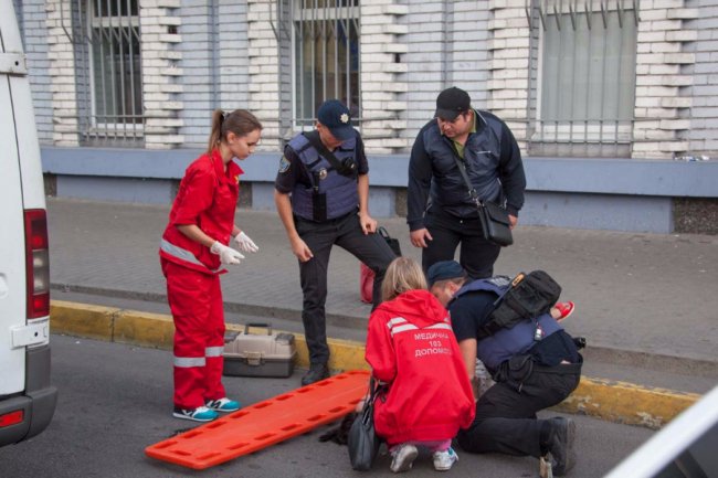 У Дніпрі дівчина випала з маршрутки