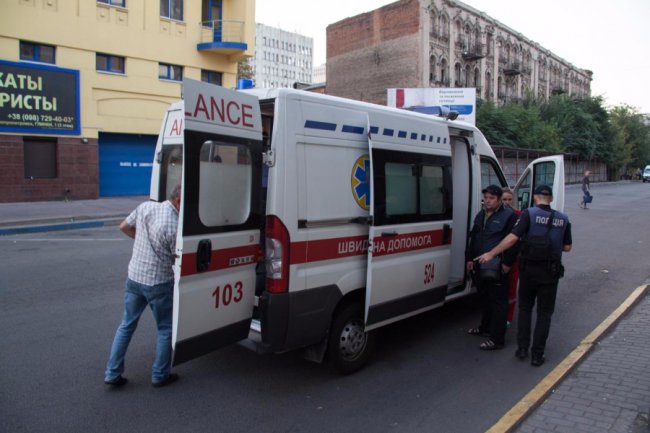 У Дніпрі дівчина випала з маршрутки