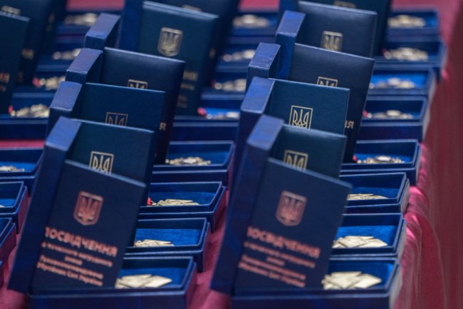 Сирський вручив нагороди десантникам, які воюють на Курщині: зберегли тисячі життів