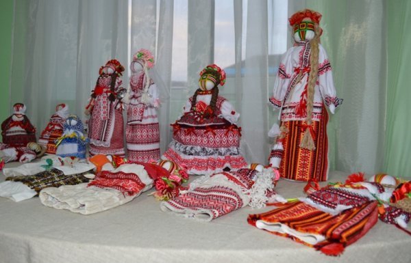 Луцькі майстри презентують своє мистецтво у Ковелі. ФОТО