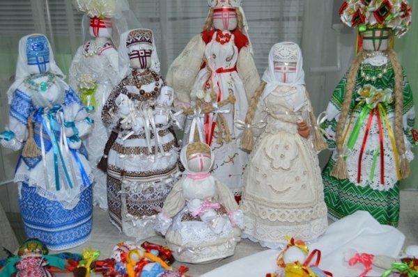 Луцькі майстри презентують своє мистецтво у Ковелі. ФОТО