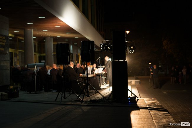 «Перша хвилина миру»: лучани вшанували полеглих воїнів. ФОТО