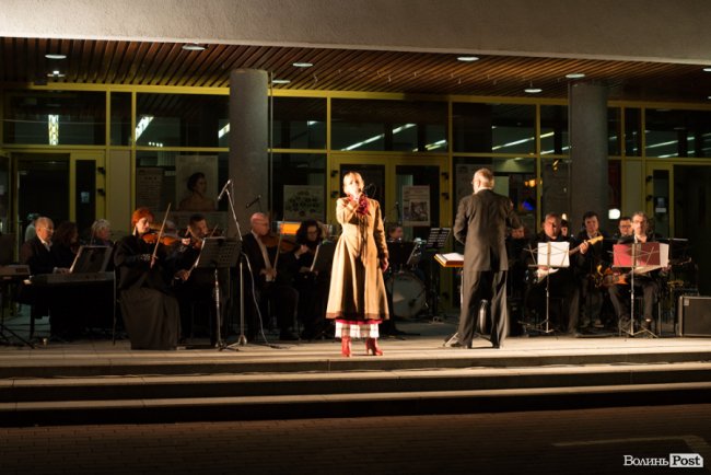 «Перша хвилина миру»: лучани вшанували полеглих воїнів. ФОТО