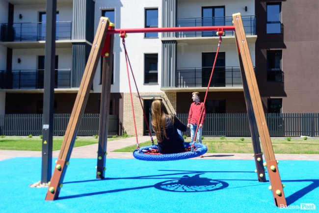 «Ми уявляли свій дім таким»: подружжя луцьких телеведучих обрало квартиру у ЖК  «StyleUP»* 