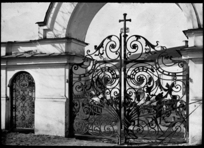 Луцький собор на ретросвітлинах