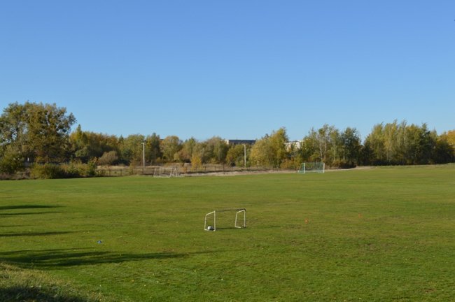 У Ковелі відкрили найбільше на Волині футбольне поле зі штучним покриттям. ФОТО