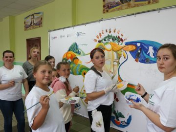 Молодь Підгайцівської громади розробила малюнок муралу з нагоди 30-річчя України. ФОТО