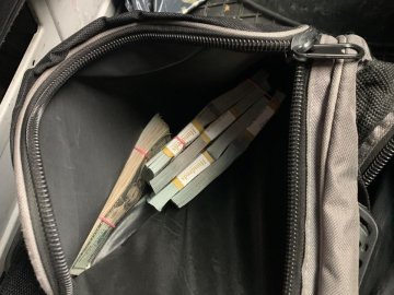 Повертаючись з Польщі, українець втратив на кордоні понад 80 тисяч доларів