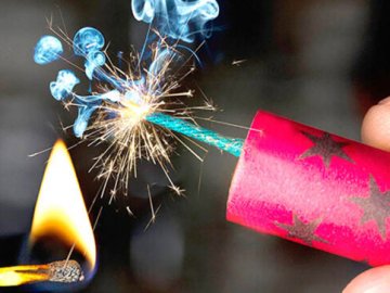 Лучани просять врегулювати продаж піротехніки. ПЕТИЦІЯ