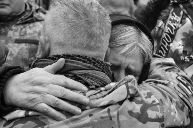 Луцьк попрощався із загиблим у війні з Росією військовослужбовцем Сергієм Пянтковським