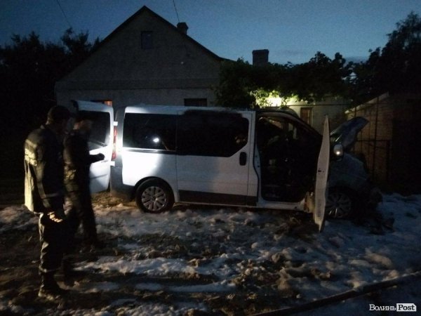 В Луцьку вночі підпалили автомобіль. ФОТО
