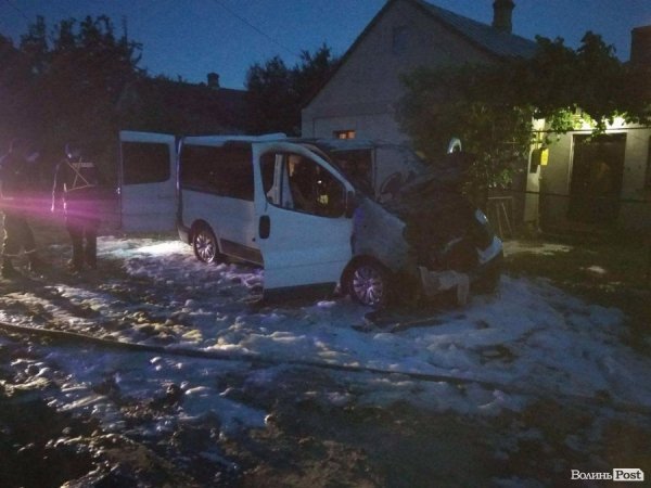 В Луцьку вночі підпалили автомобіль. ФОТО