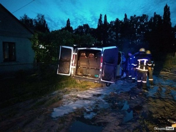 В Луцьку вночі підпалили автомобіль. ФОТО