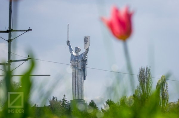 У Києві - сотні тисяч тюльпанів. ФОТО