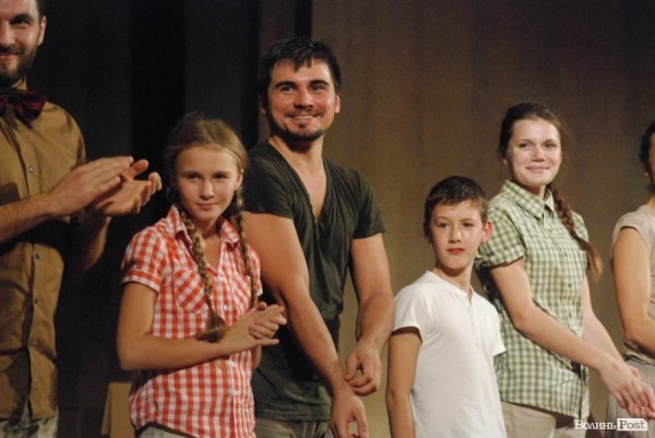 У Луцьку показали танцювальний перформенс «Дім». ФОТО