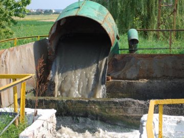 Не «пройдуть» навіть помідорні кісточки: у Луцьку презентували проект модернізації очисних споруд