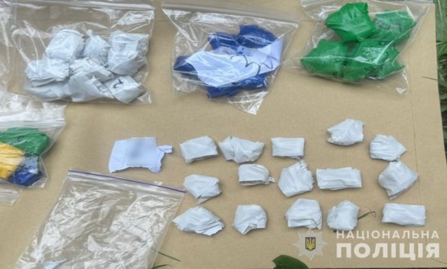 Поблизу Луцька затримали торговця психотропами.